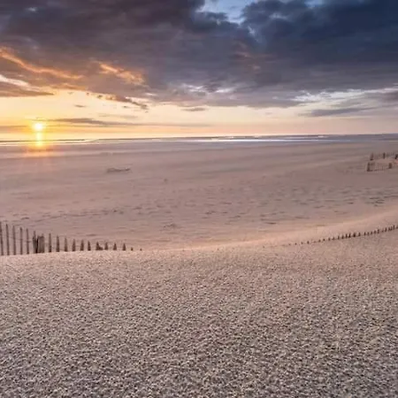 L'escale Du Desir, Privatif Calais